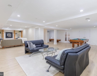 9715 Singleton Drive - Photo Thumbnail 27