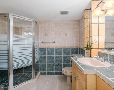 9715 Singleton Drive - Photo Thumbnail 31