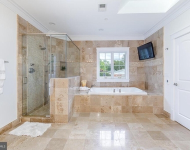 9715 Singleton Drive - Photo Thumbnail 18