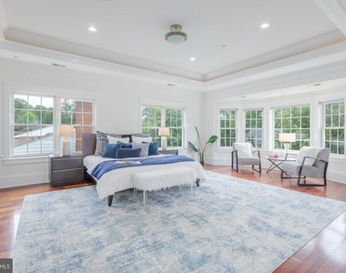 9715 Singleton Drive - Photo Thumbnail 16