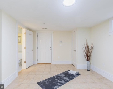 9715 Singleton Drive - Photo Thumbnail 32