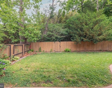 9715 Singleton Drive - Photo Thumbnail 38