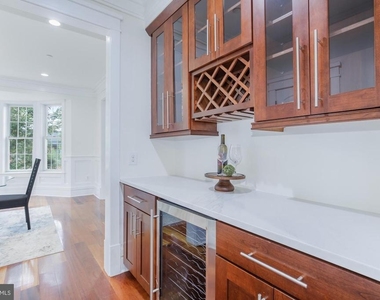 9715 Singleton Drive - Photo Thumbnail 9