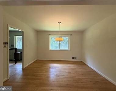 9209 E Parkhill Drive - Photo Thumbnail 10