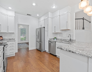 222 Primrose Dr - Photo Thumbnail 10