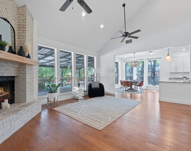 222 Primrose Dr - Photo Thumbnail 7
