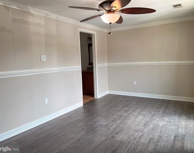 118 Middle Point Court - Photo Thumbnail 9