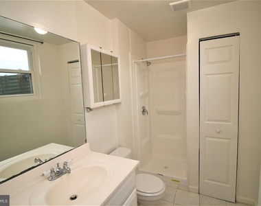 118 Middle Point Court - Photo Thumbnail 21
