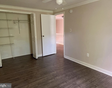 118 Middle Point Court - Photo Thumbnail 16