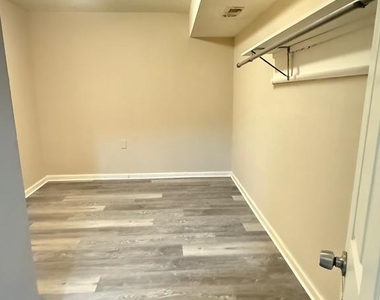 118 Middle Point Court - Photo Thumbnail 27