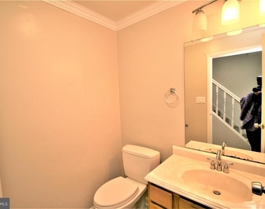 118 Middle Point Court - Photo Thumbnail 6