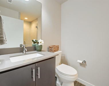 2301 Bluebonnet Ln - Photo Thumbnail 25