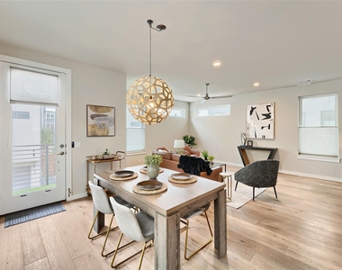 2301 Bluebonnet Ln - Photo Thumbnail 10