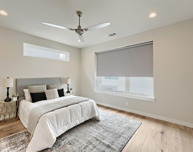 2301 Bluebonnet Ln - Photo Thumbnail 17