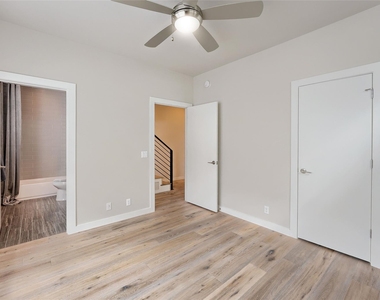 2301 Bluebonnet Ln - Photo Thumbnail 24