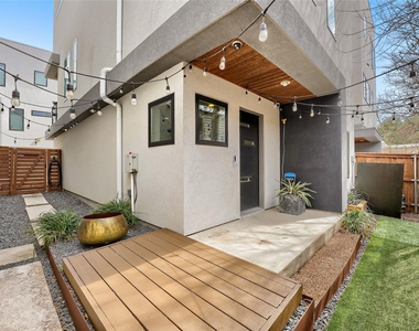2301 Bluebonnet Ln - Photo Thumbnail 3