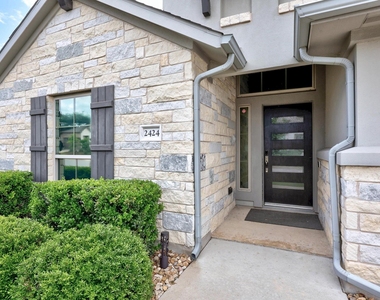 2424 Orchard Way - Photo Thumbnail 30