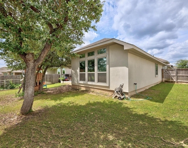2424 Orchard Way - Photo Thumbnail 32