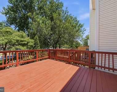 417 Sternwheeler Court - Photo Thumbnail 43