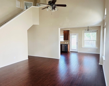 245 Verano Dr - Photo Thumbnail 7
