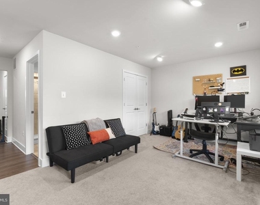 8017 Potter Place - Photo Thumbnail 34