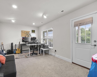 8017 Potter Place - Photo Thumbnail 33