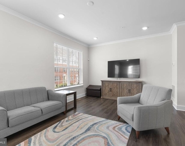 8017 Potter Place - Photo Thumbnail 16