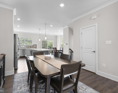 8017 Potter Place - Photo Thumbnail 13