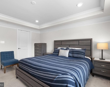 8017 Potter Place - Photo Thumbnail 21