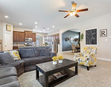 3720 Lunet Ring Way - Photo Thumbnail 6