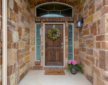 3720 Lunet Ring Way - Photo Thumbnail 2