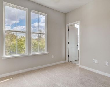 3809 Valley View Rd - Photo Thumbnail 17