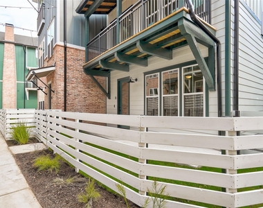 3809 Valley View Rd - Photo Thumbnail 1
