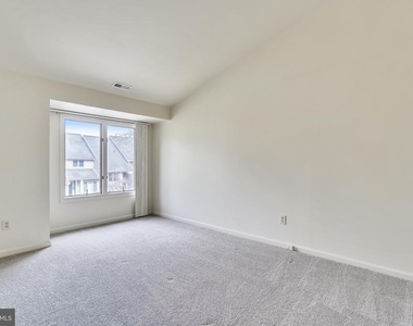 5205 Columbia Road - Photo Thumbnail 23