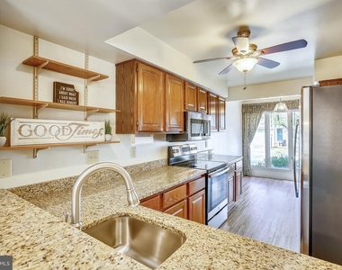 5205 Columbia Road - Photo Thumbnail 5
