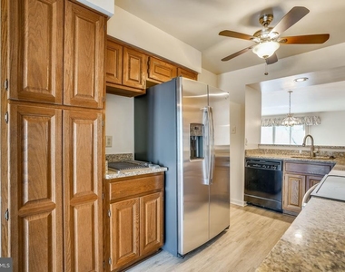5205 Columbia Road - Photo Thumbnail 2