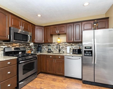 609 Wingleaf Court - Photo Thumbnail 4