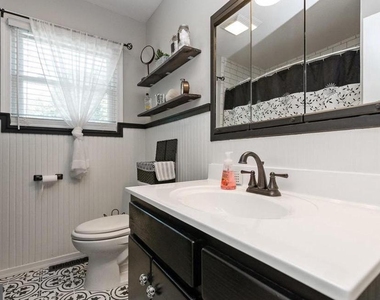 609 Wingleaf Court - Photo Thumbnail 9