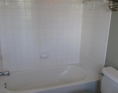 1024 Jeanett Way - Photo Thumbnail 23