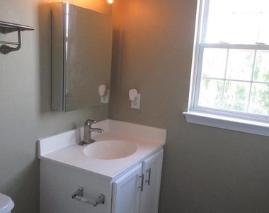 1024 Jeanett Way - Photo Thumbnail 24
