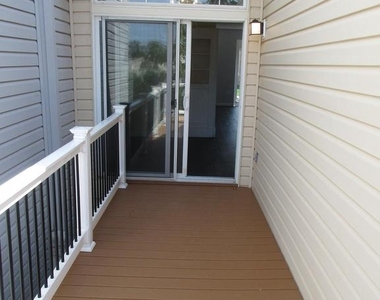 1024 Jeanett Way - Photo Thumbnail 13