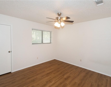 5811 Cannon Mountain Dr - Photo Thumbnail 15