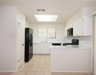5811 Cannon Mountain Dr - Photo Thumbnail 7