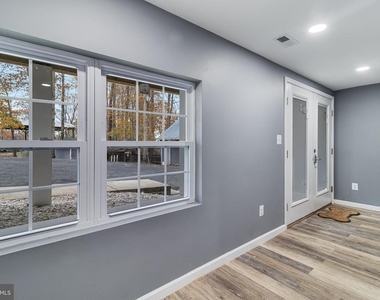 8325 Abc Farm Place - Photo Thumbnail 19