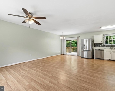 3535 Chesapeake Avenue - Photo Thumbnail 3