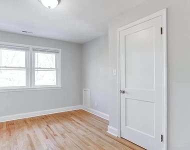 1046 Elm Road - Photo Thumbnail 12