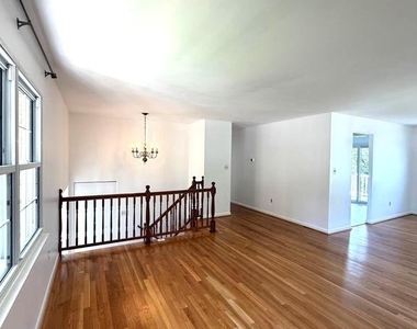 1234 Pleasant Valley Drive - Photo Thumbnail 8