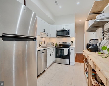 1719 Guilford Avenue - Photo Thumbnail 5