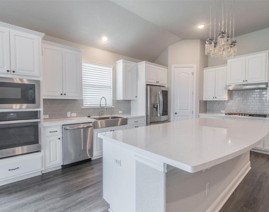1204 Siena Sunset Rd - Photo Thumbnail 4