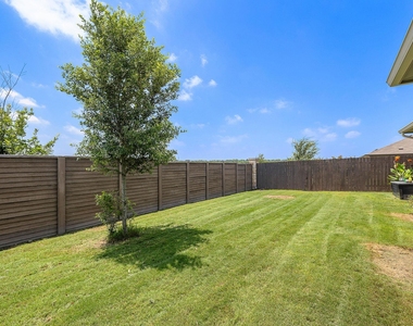 424 Sebring Cir - Photo Thumbnail 25